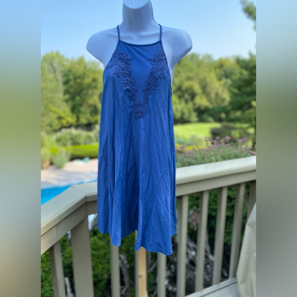 NWOT Lush - Lovely slate blue sleeveless mini dress w/embroider/mesh decor, XS